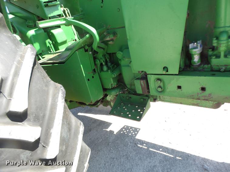 image for item DB5772 John Deere 4020 tractor