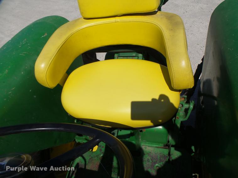 image for item DB5772 John Deere 4020 tractor