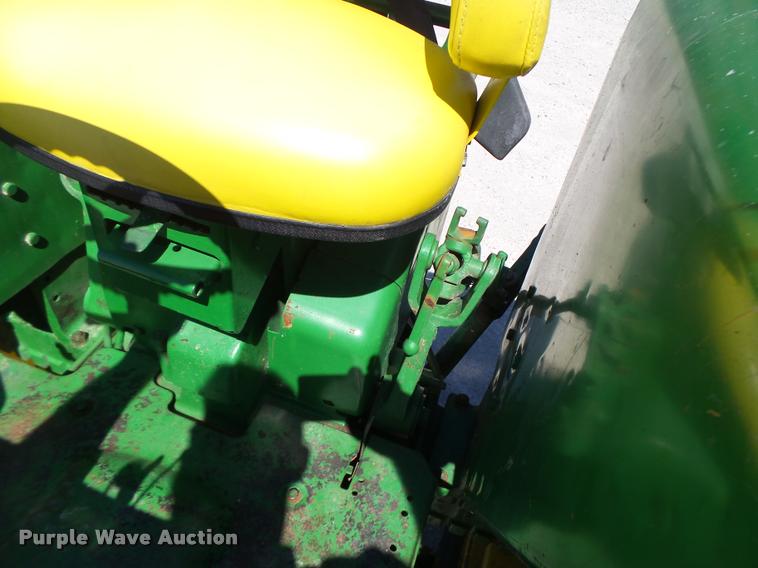 image for item DB5772 John Deere 4020 tractor