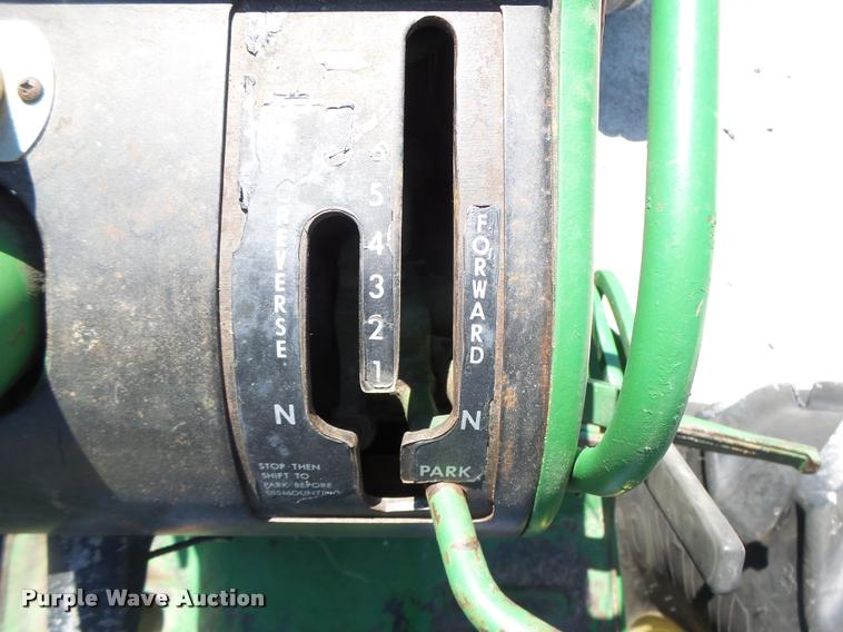 image for item DB5772 John Deere 4020 tractor