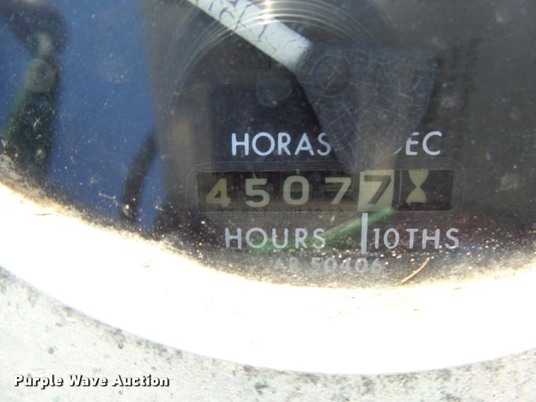 image for item DB5772 John Deere 4020 tractor