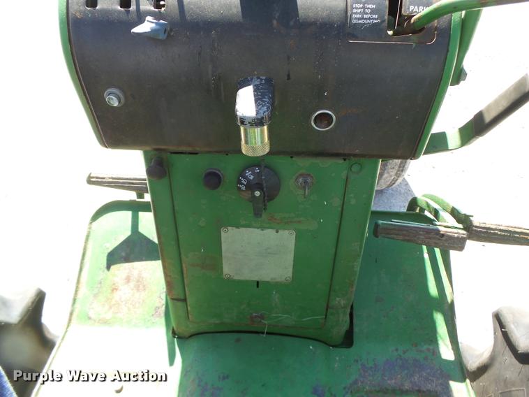 image for item DB5772 John Deere 4020 tractor