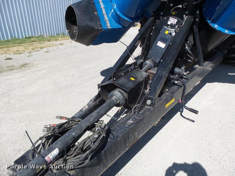 image for item DB5773 2013 Kinze 1100 grain cart