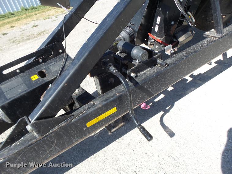 image for item DB5773 2013 Kinze 1100 grain cart