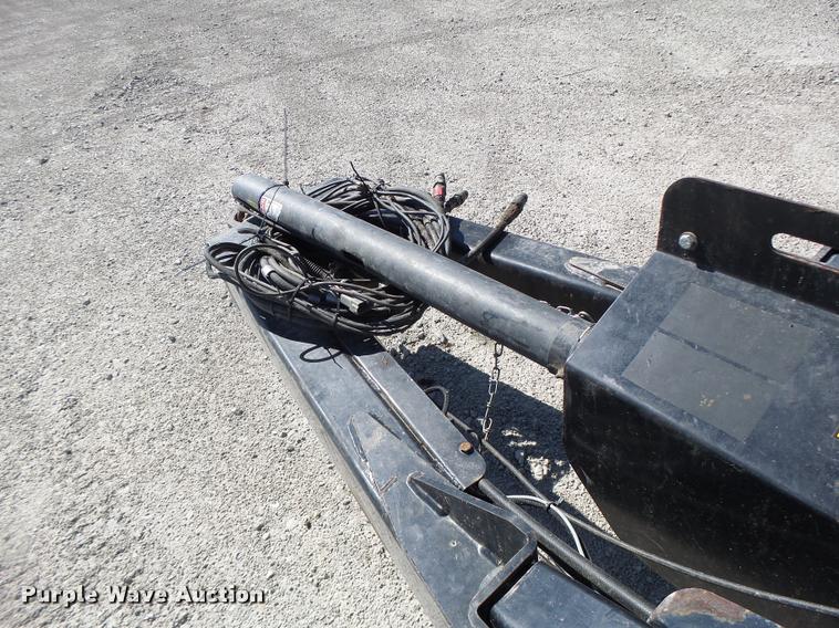 image for item DB5773 2013 Kinze 1100 grain cart