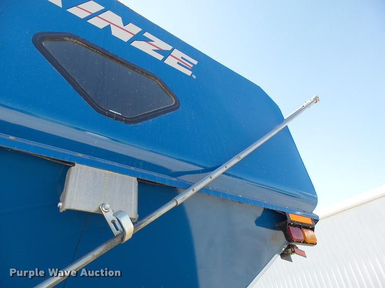 image for item DB5773 2013 Kinze 1100 grain cart