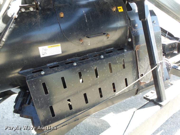 image for item DB5773 2013 Kinze 1100 grain cart