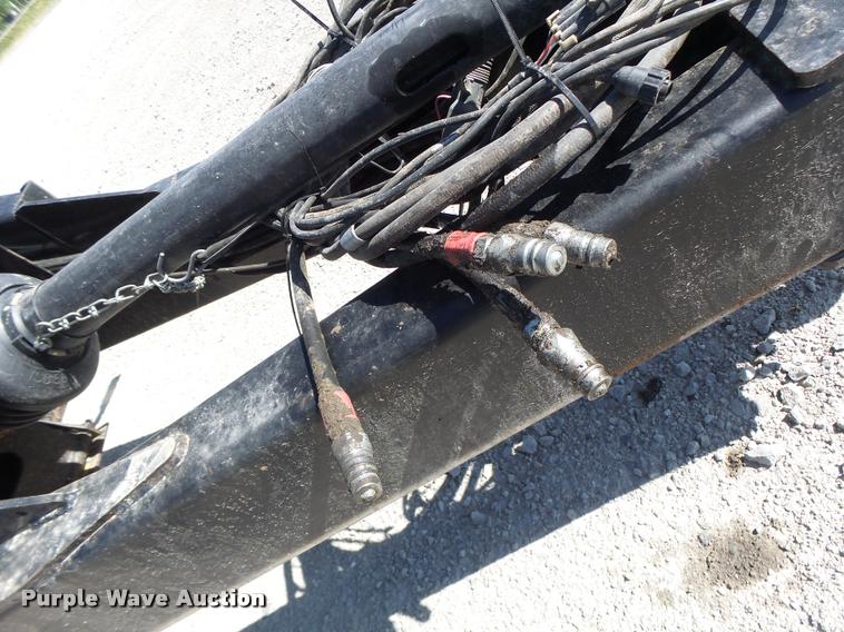 image for item DB5773 2013 Kinze 1100 grain cart