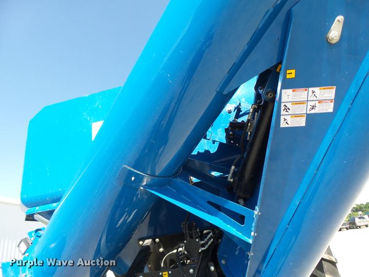 image for item DB5773 2013 Kinze 1100 grain cart