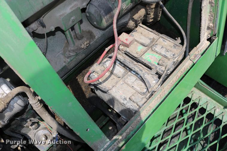 image for item DB9385 1986 John Deere 7720 combine