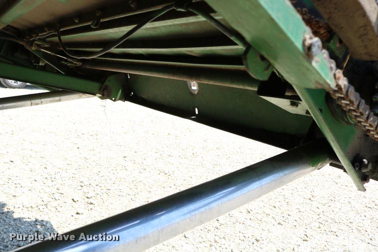 image for item DB9385 1986 John Deere 7720 combine