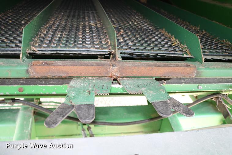 image for item DB9385 1986 John Deere 7720 combine