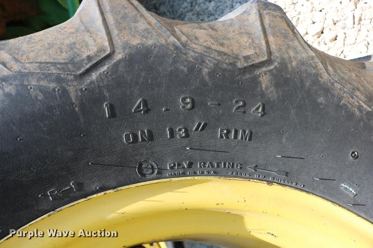 image for item DB9385 1986 John Deere 7720 combine