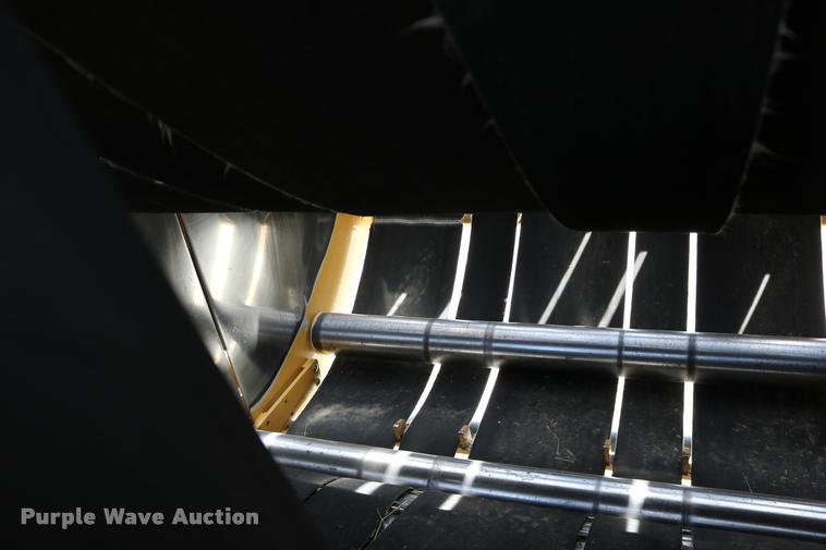 image for item DB9390 2001 Vermeer 605XL round baler