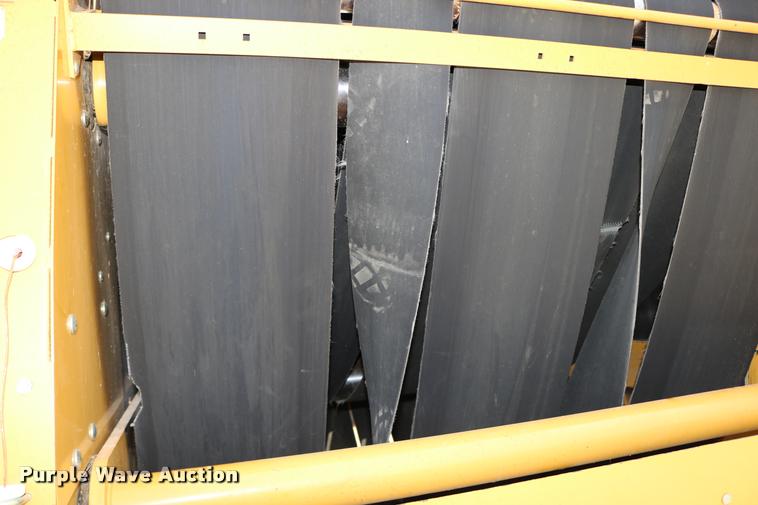 image for item DB9390 2001 Vermeer 605XL round baler