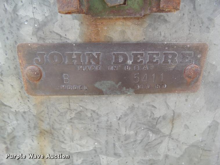image for item DH9344 John Deere B grain drill
