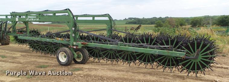 image for item DH9357 2005 Circle C Golden Eagle wheel rake