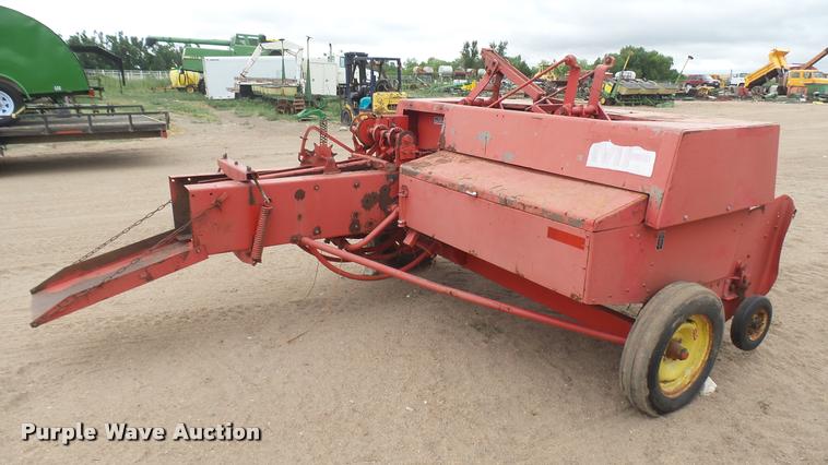 image for item DR9553 Massey-Ferguson 124 square baler