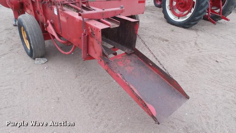 image for item DR9553 Massey-Ferguson 124 square baler