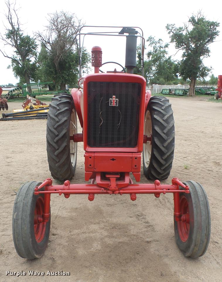 image for item DR9554 Farmall 504 tractor