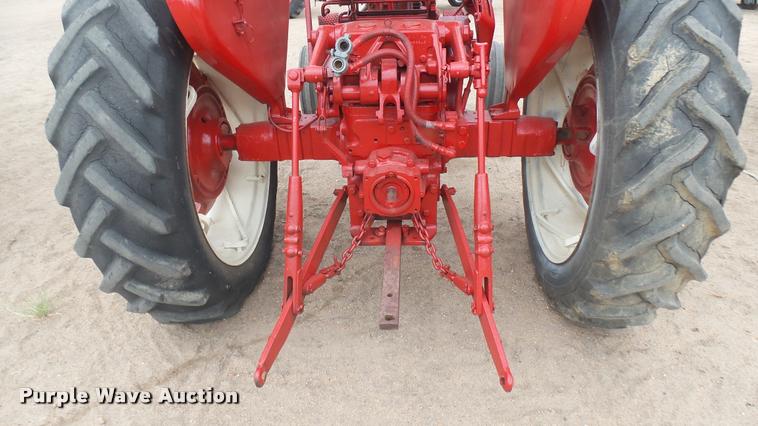image for item DR9554 Farmall 504 tractor