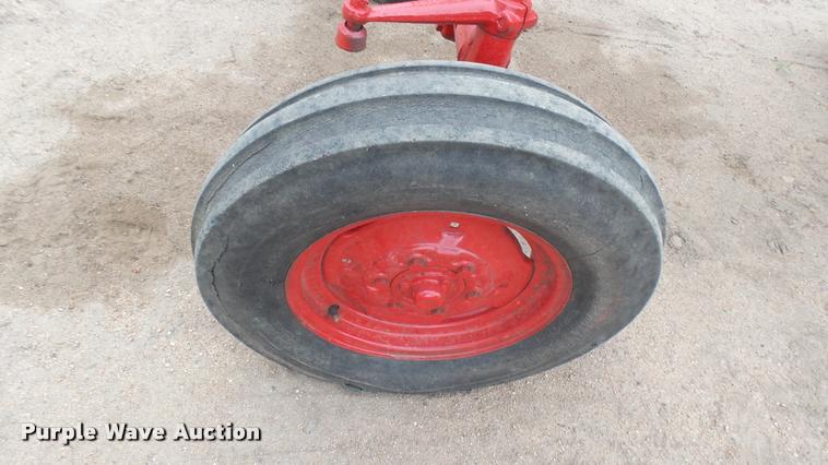 image for item DR9554 Farmall 504 tractor