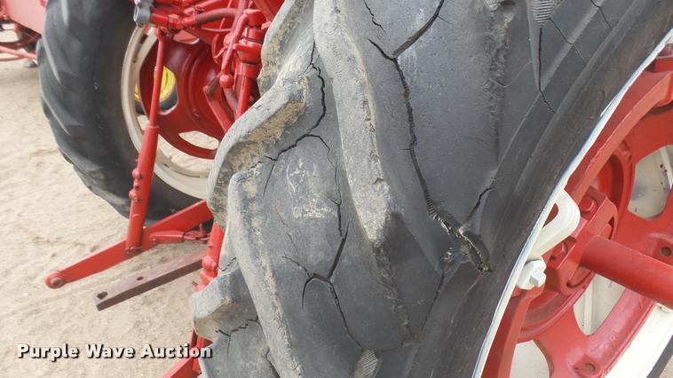 image for item DR9554 Farmall 504 tractor