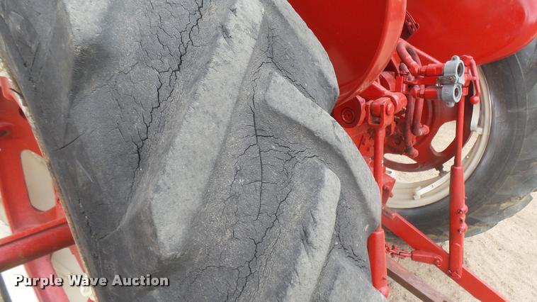 image for item DR9554 Farmall 504 tractor