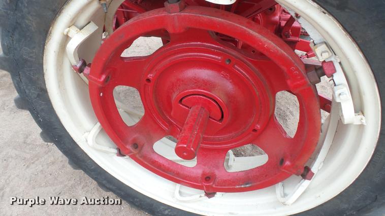 image for item DR9554 Farmall 504 tractor