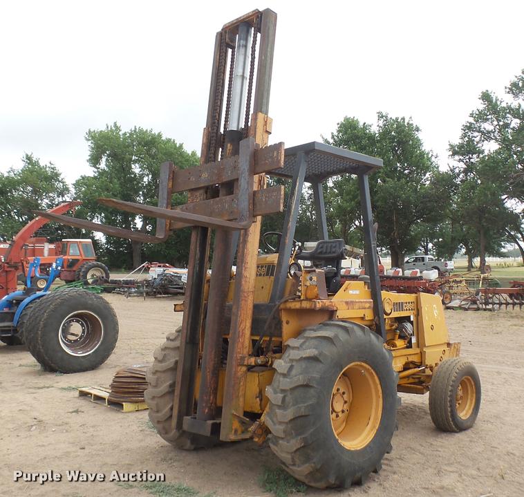 image for item DR9555 Case 586 forklift