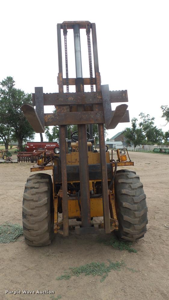 image for item DR9555 Case 586 forklift