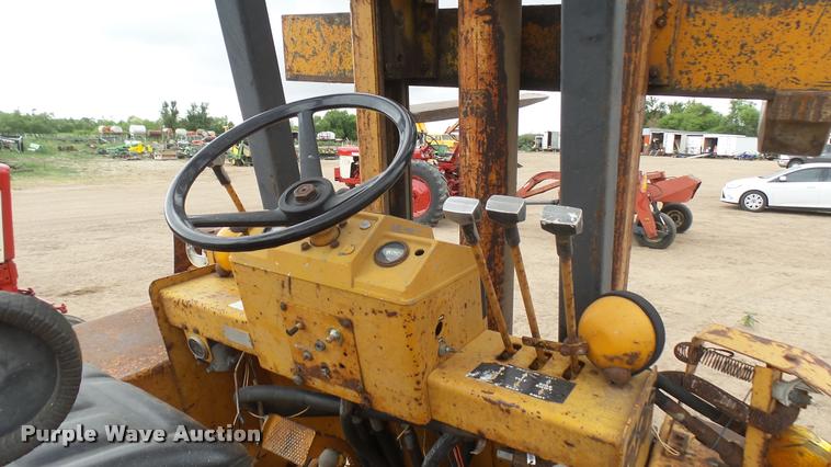 image for item DR9555 Case 586 forklift