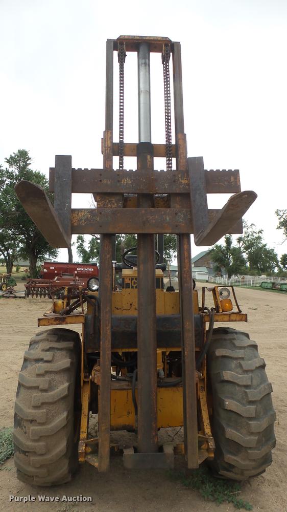 image for item DR9555 Case 586 forklift