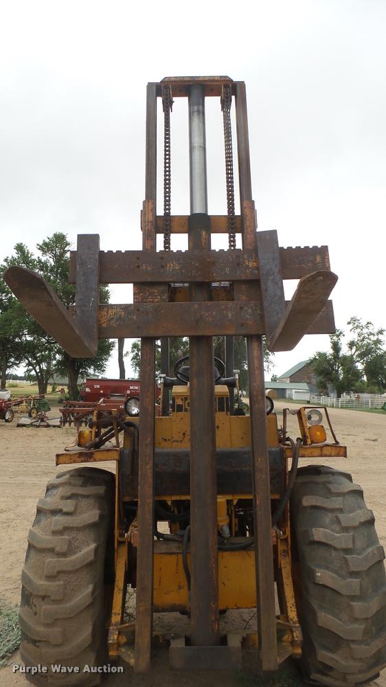 image for item DR9555 Case 586 forklift