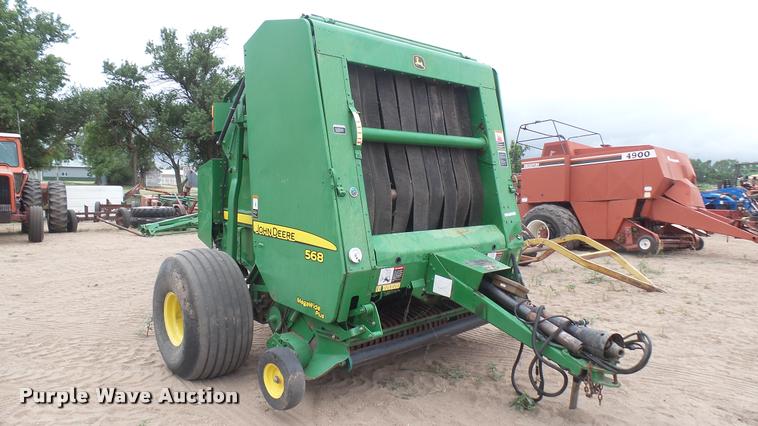 image for item DR9562 2007 John Deere 568 round baler