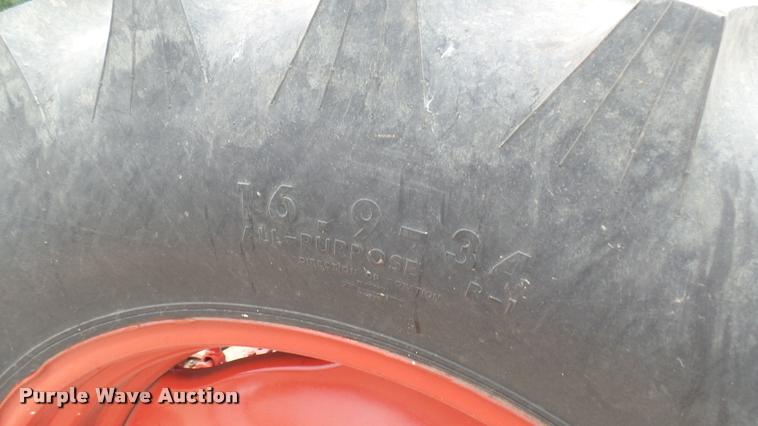 image for item DR9566 Farmall 560 tractor