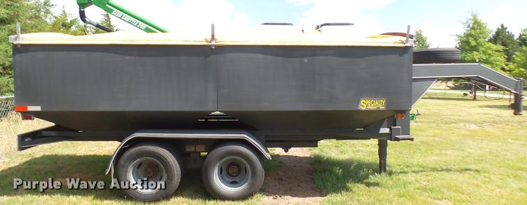 image for item DR9630 1993 Specialty hopper bottom grain trailer