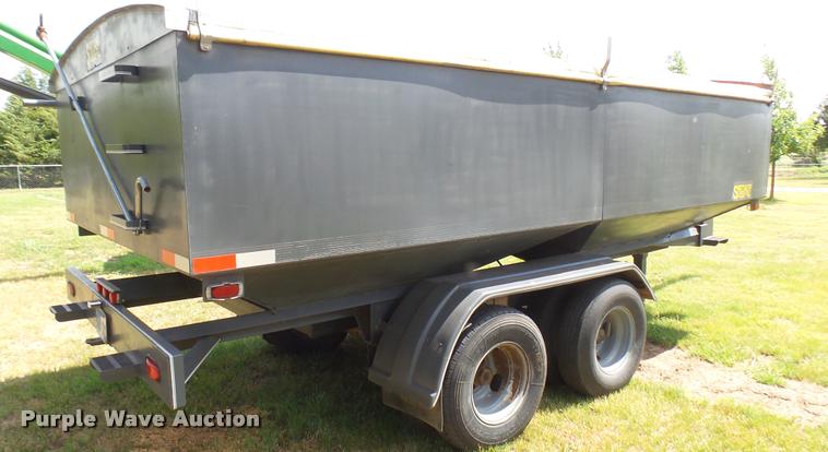 image for item DR9630 1993 Specialty hopper bottom grain trailer
