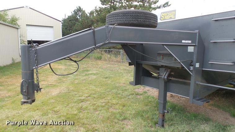 image for item DR9630 1993 Specialty hopper bottom grain trailer
