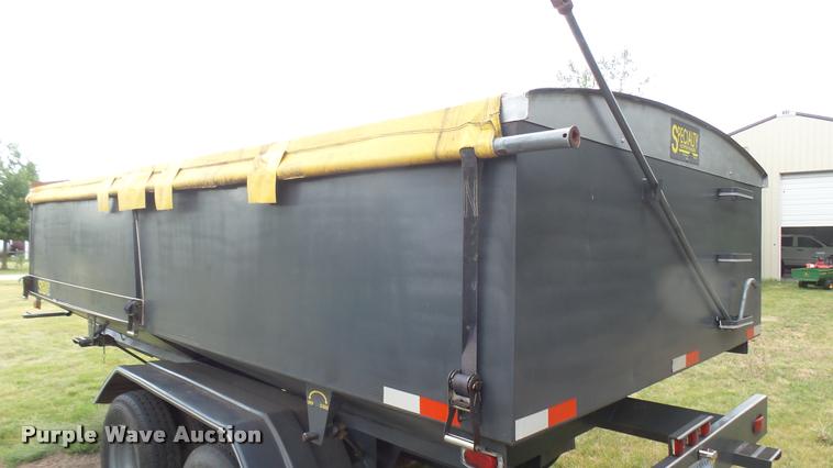 image for item DR9630 1993 Specialty hopper bottom grain trailer