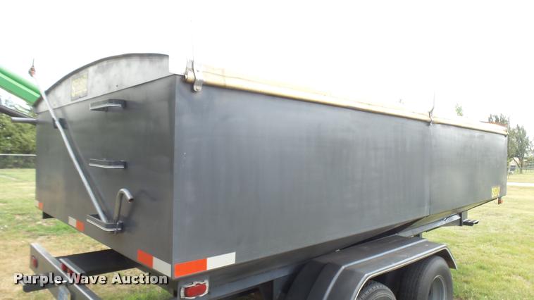 image for item DR9630 1993 Specialty hopper bottom grain trailer