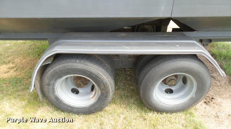 image for item DR9630 1993 Specialty hopper bottom grain trailer