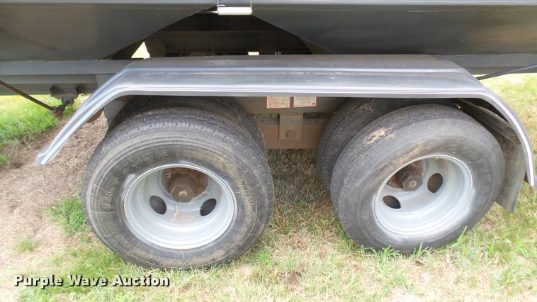 image for item DR9630 1993 Specialty hopper bottom grain trailer