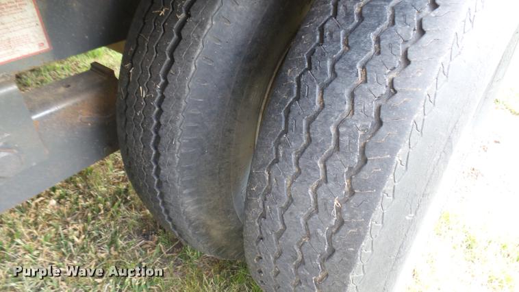 image for item DR9630 1993 Specialty hopper bottom grain trailer