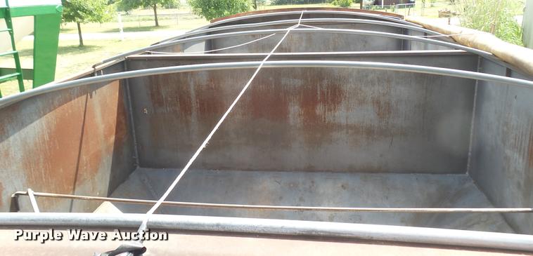 image for item DR9630 1993 Specialty hopper bottom grain trailer