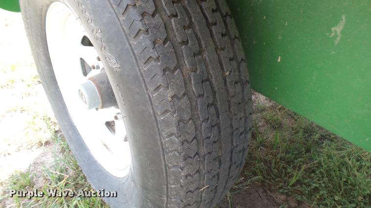 image for item DR9631 Norwood Sales SS290 seed shuttle