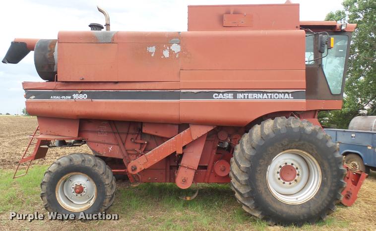 image for item DR9638 Case IH 1680 Axial-Flow combine