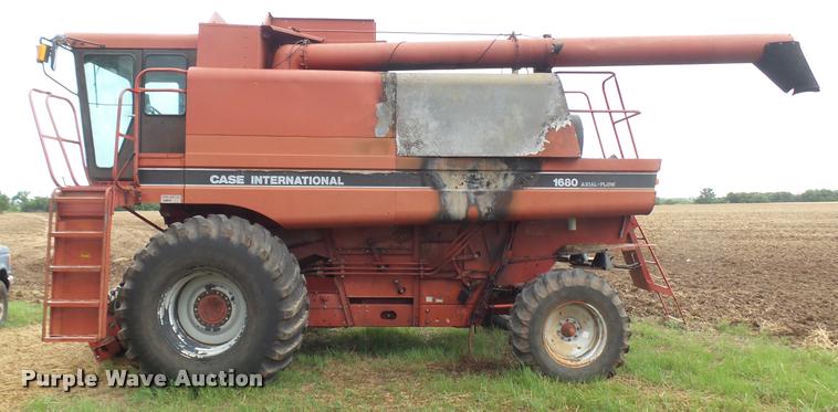 image for item DR9638 Case IH 1680 Axial-Flow combine