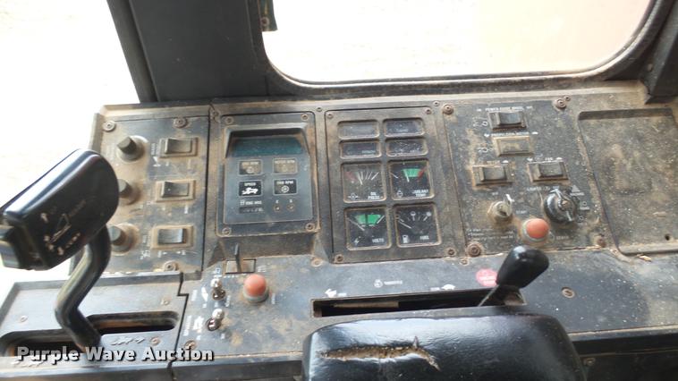 image for item DR9638 Case IH 1680 Axial-Flow combine