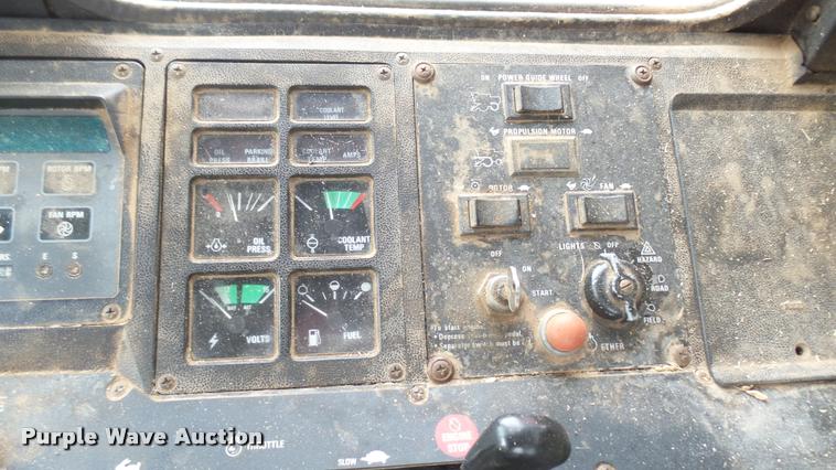 image for item DR9638 Case IH 1680 Axial-Flow combine